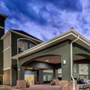 La Quinta Inn & Suites Image 2